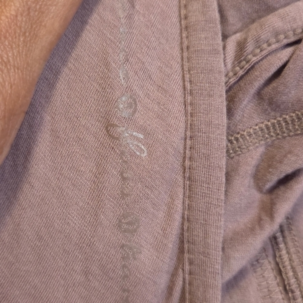 🌟Lululemon Mauve Short Sleeve Top - Picture 5 of 5